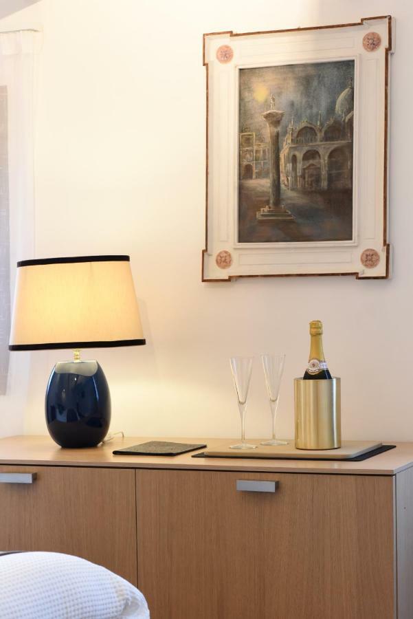 Sweet Apartment Frari Venetië Buitenkant foto